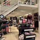 Entreprises 6 image HUNKEMÖLLER LEYSSTRAAT ANTWERPEN vervaardiging van vloerkleden en tapijt dans Antwerp VAN