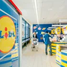 Entreprises 1 image LIDL detailhandel in niet-gespecialiseerde winkels waarbij voedings- en genotmiddelen overheersen (verkoopsoppervlakte tussen 400 m² en minder dan 2500 m²) dans Ingelmunster VWV